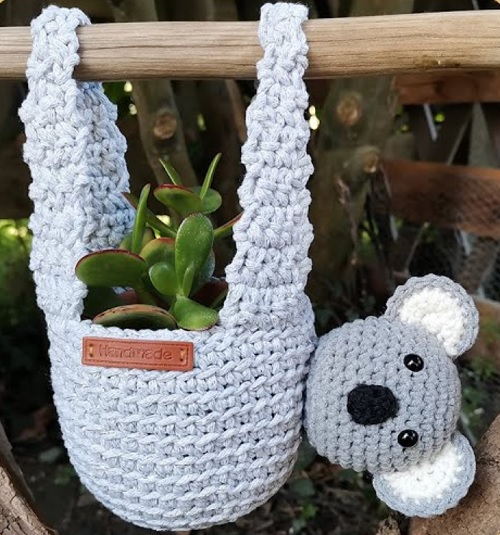 Crochet animal plant pots 