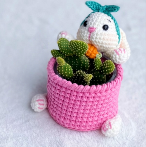 Crochet animal plant pots 