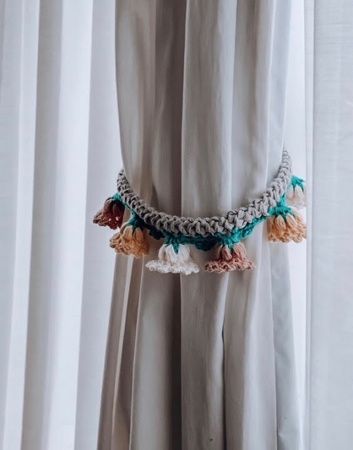 Crochet curtain holder