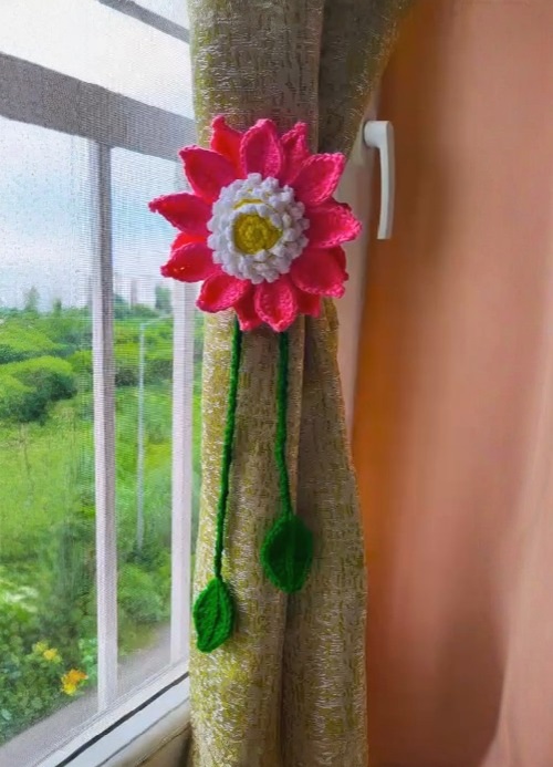 Crochet Flower Curtain Tiebacks 
