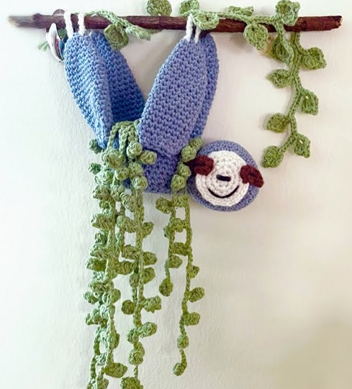 Crochet a Sloth Planter