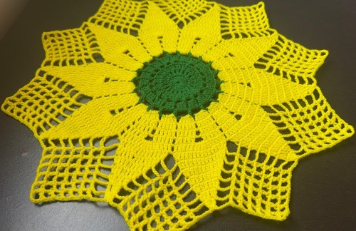 Crochet sunflower table runner 