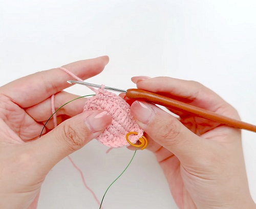 crochet tulip petal 2