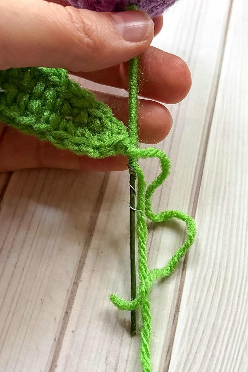 crochet tulip stem