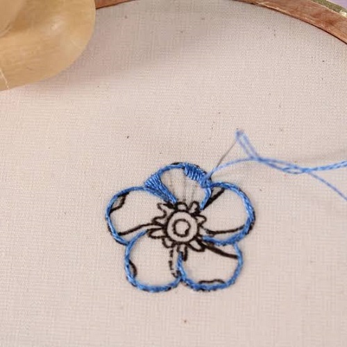 Stitch the Flower Petals