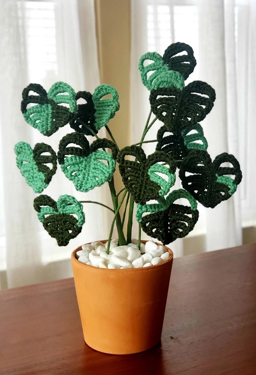 crochet monstera 2