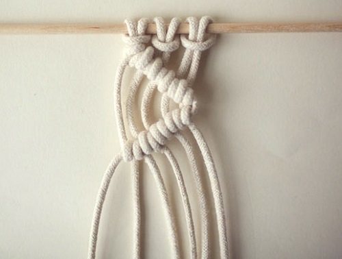 Macrame Half Hitch Knot