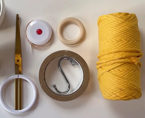 Small Macrame Plant Hanger Tutorial 2