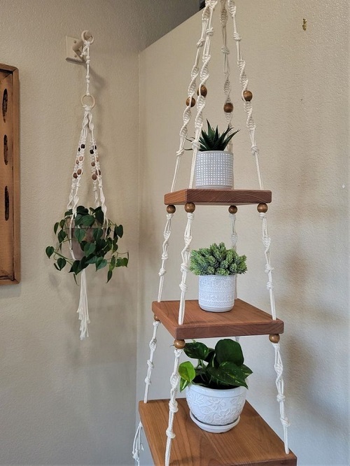 macrame hanging plant shelf pattern 3