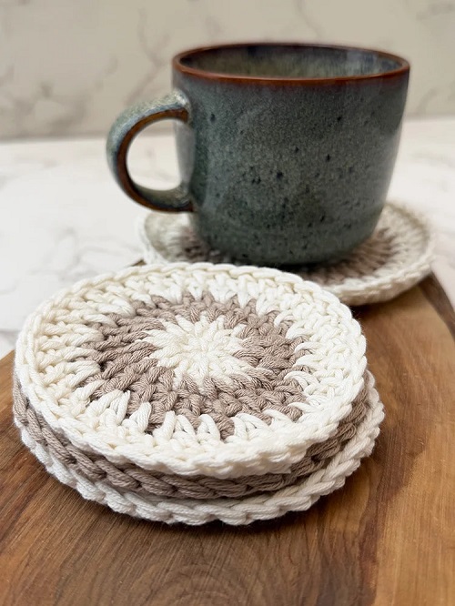 magic ring crochet coaster