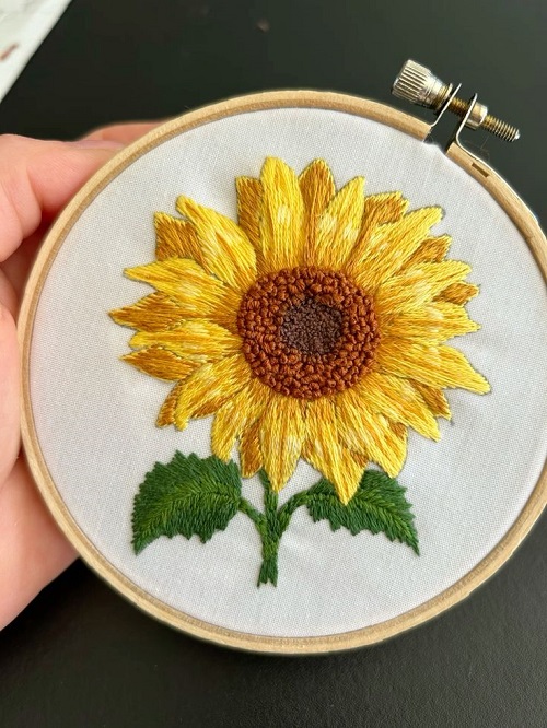 Stitch the stems and leaves 2