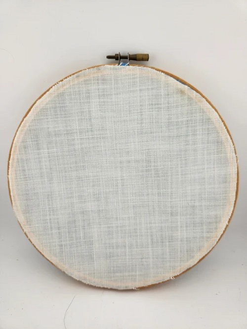 embroidery hoop with thread